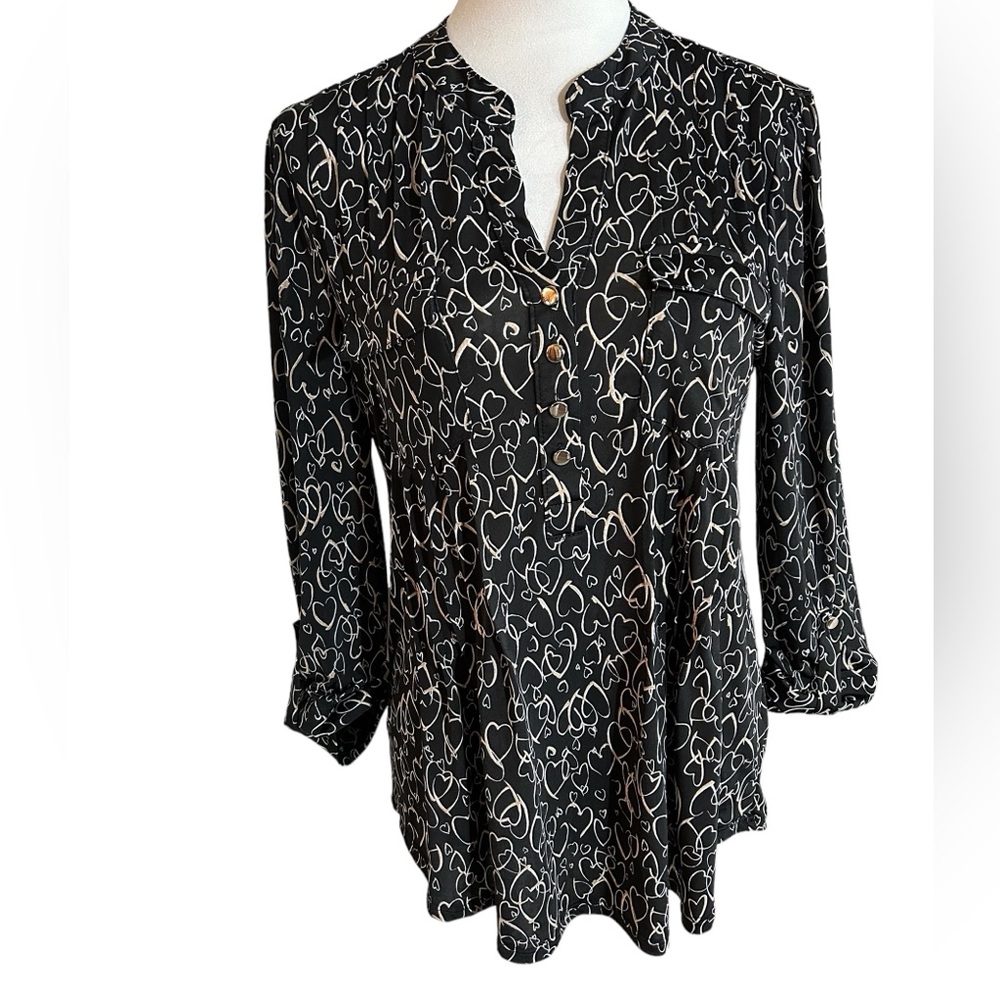 Very nice Cocomo blouse in black with white outlined hearts